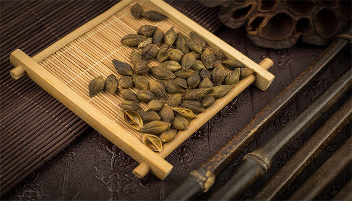 粘裤子的草籽叫什么